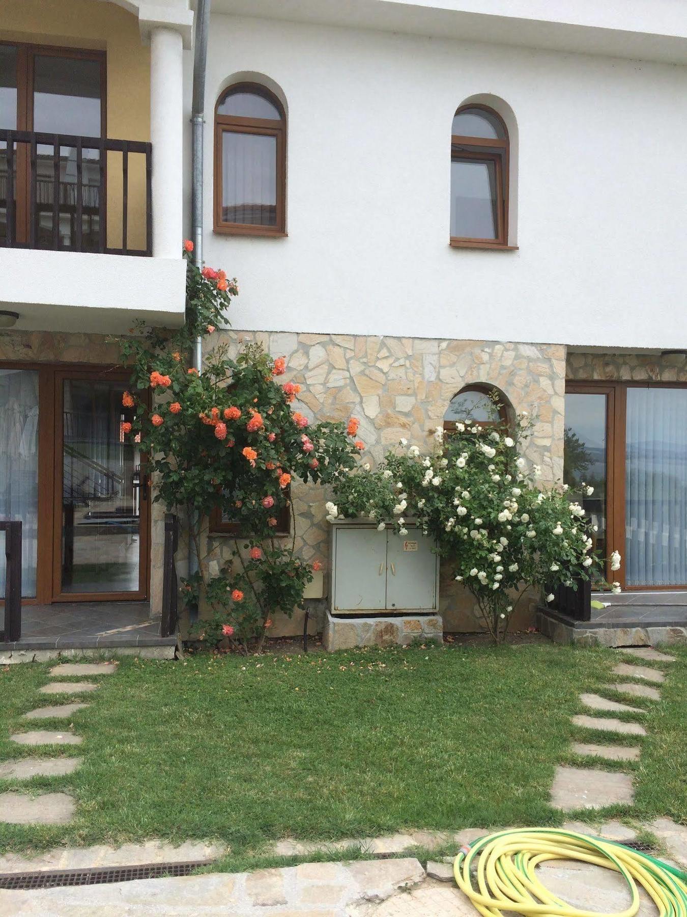 Tsb Sun Coast Apartments Sveti Vlas Luaran gambar